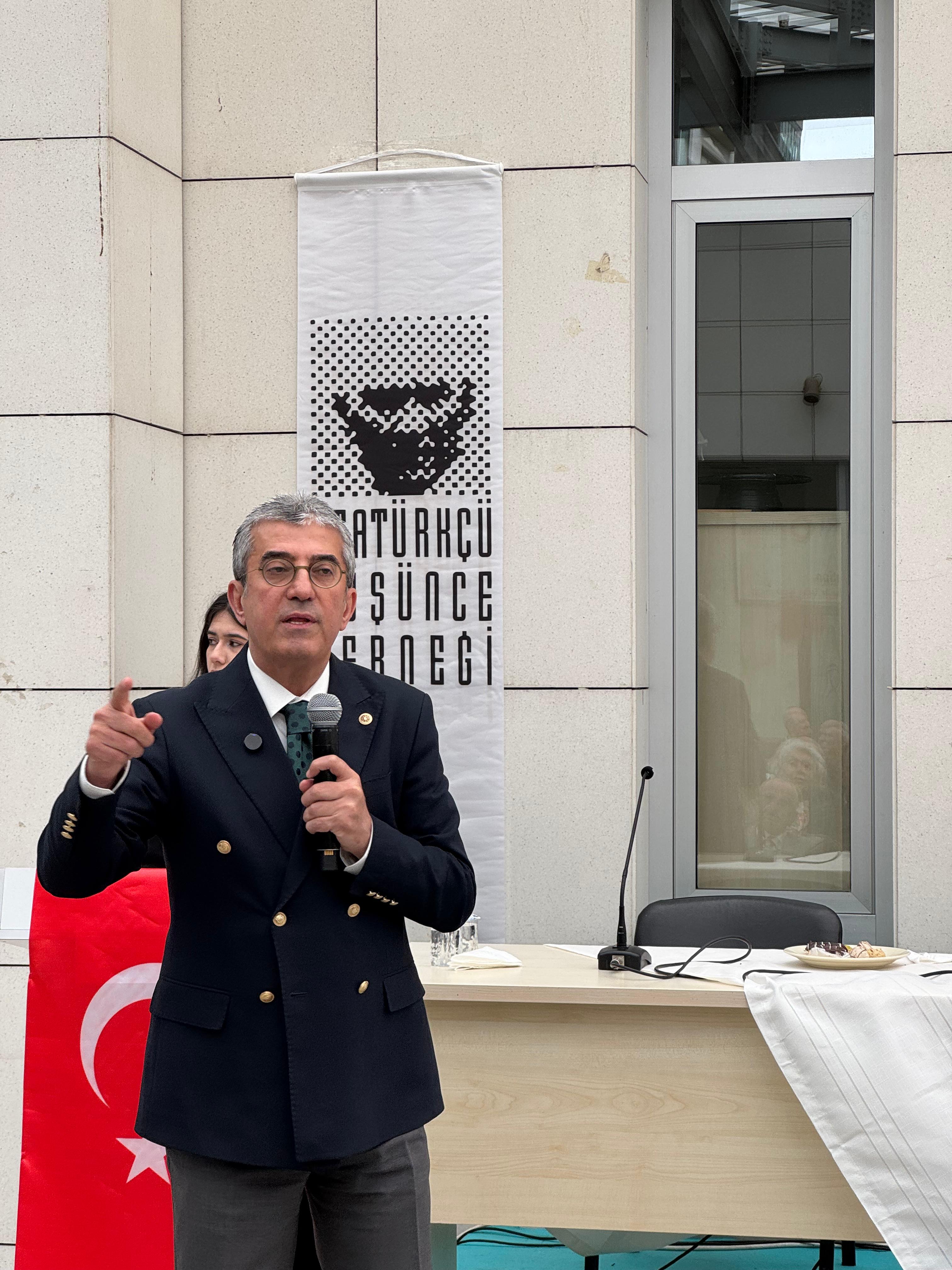 Yenimahalle'de ve Tüm Türkiye'de; Çalışmaya, Mücadeleye Devam..
