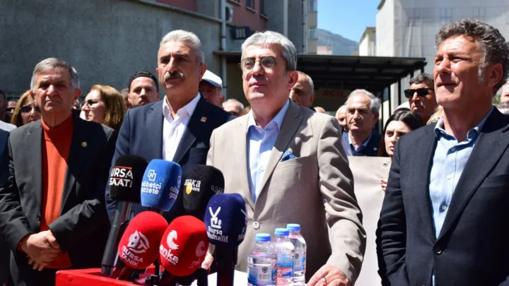 Bursa’nın İradesini Bir Avuç Darbeciye Bırakmayacağız!