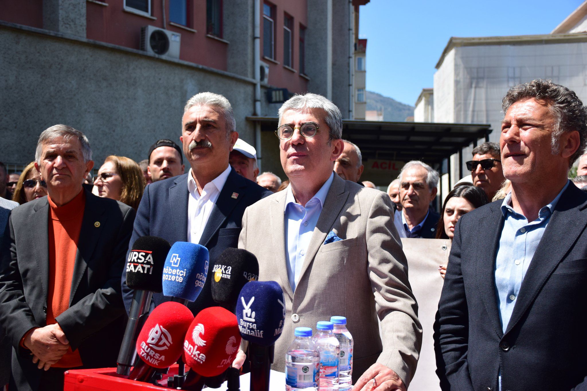 Bursa’nın İradesini Bir Avuç Darbeciye Bırakmayacağız!