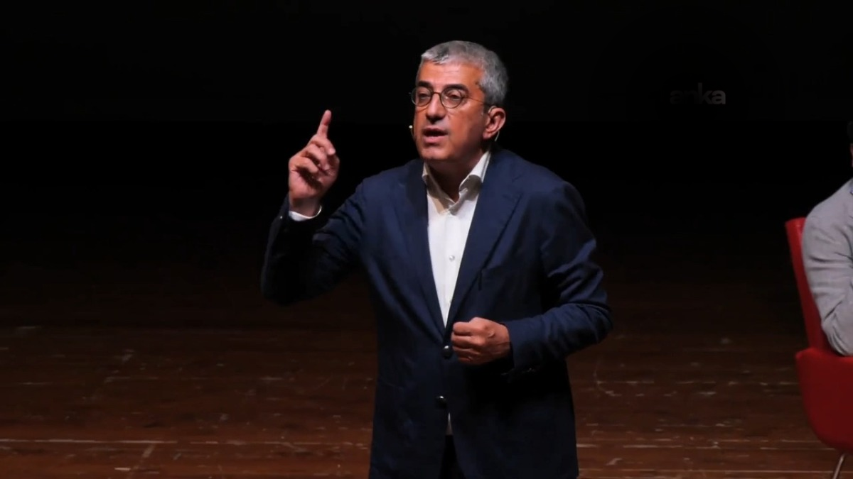 Biz Aslında Rejimi Değiştireceğiz!