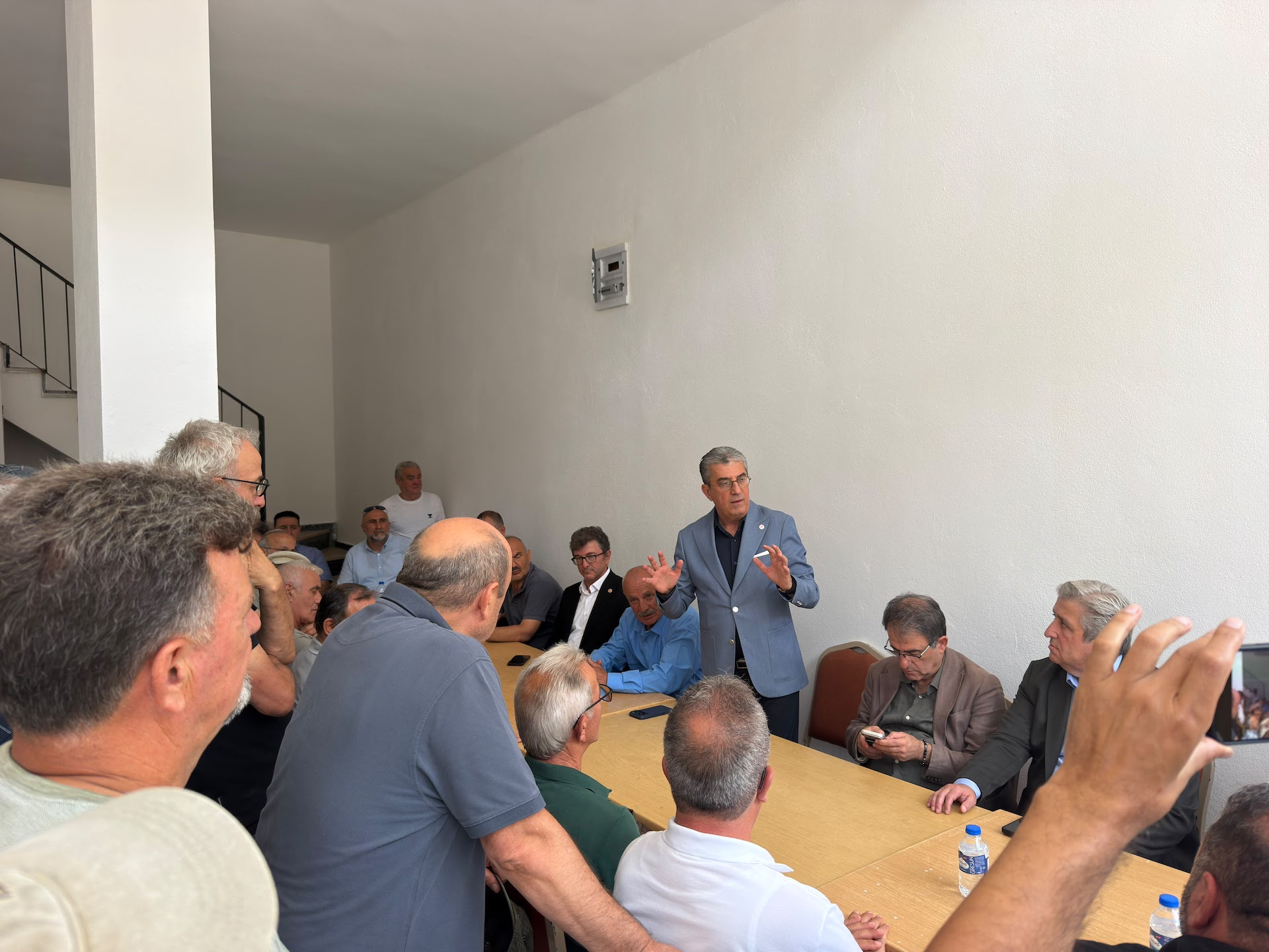 Görseli seçmek için tıklayın; sürükleyebilir veya Delete tuşuyla silebilirsiniz. Gökhan Günaydın