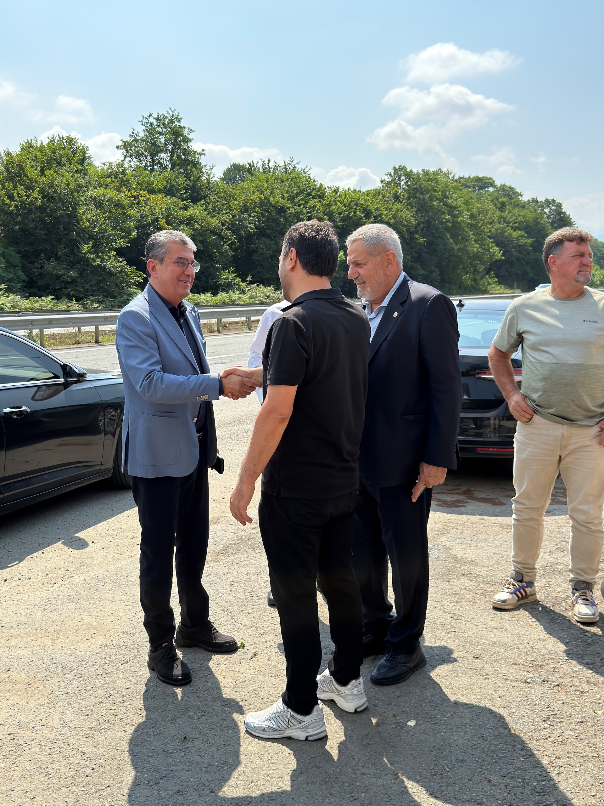 Görseli seçmek için tıklayın; sürükleyebilir veya Delete tuşuyla silebilirsiniz. Gökhan Günaydın