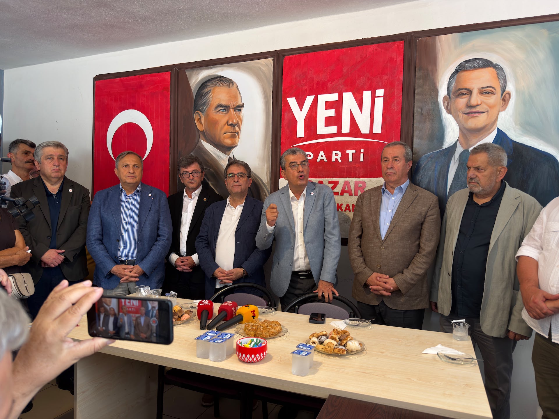Görseli seçmek için tıklayın; sürükleyebilir veya Delete tuşuyla silebilirsiniz. Gökhan Günaydın