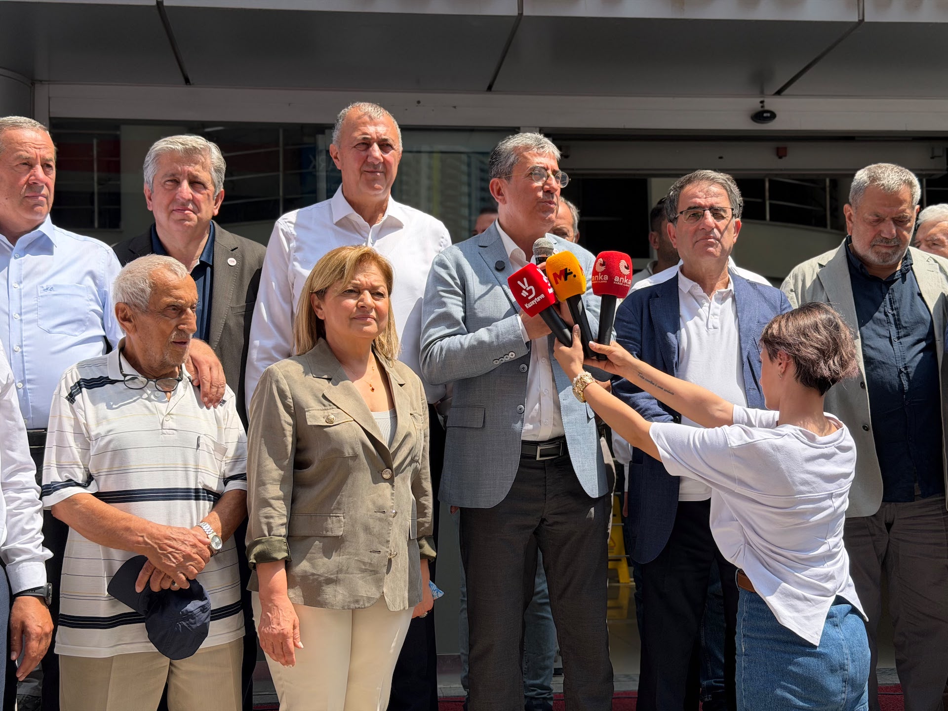 Görseli seçmek için tıklayın; sürükleyebilir veya Delete tuşuyla silebilirsiniz. Gökhan Günaydın