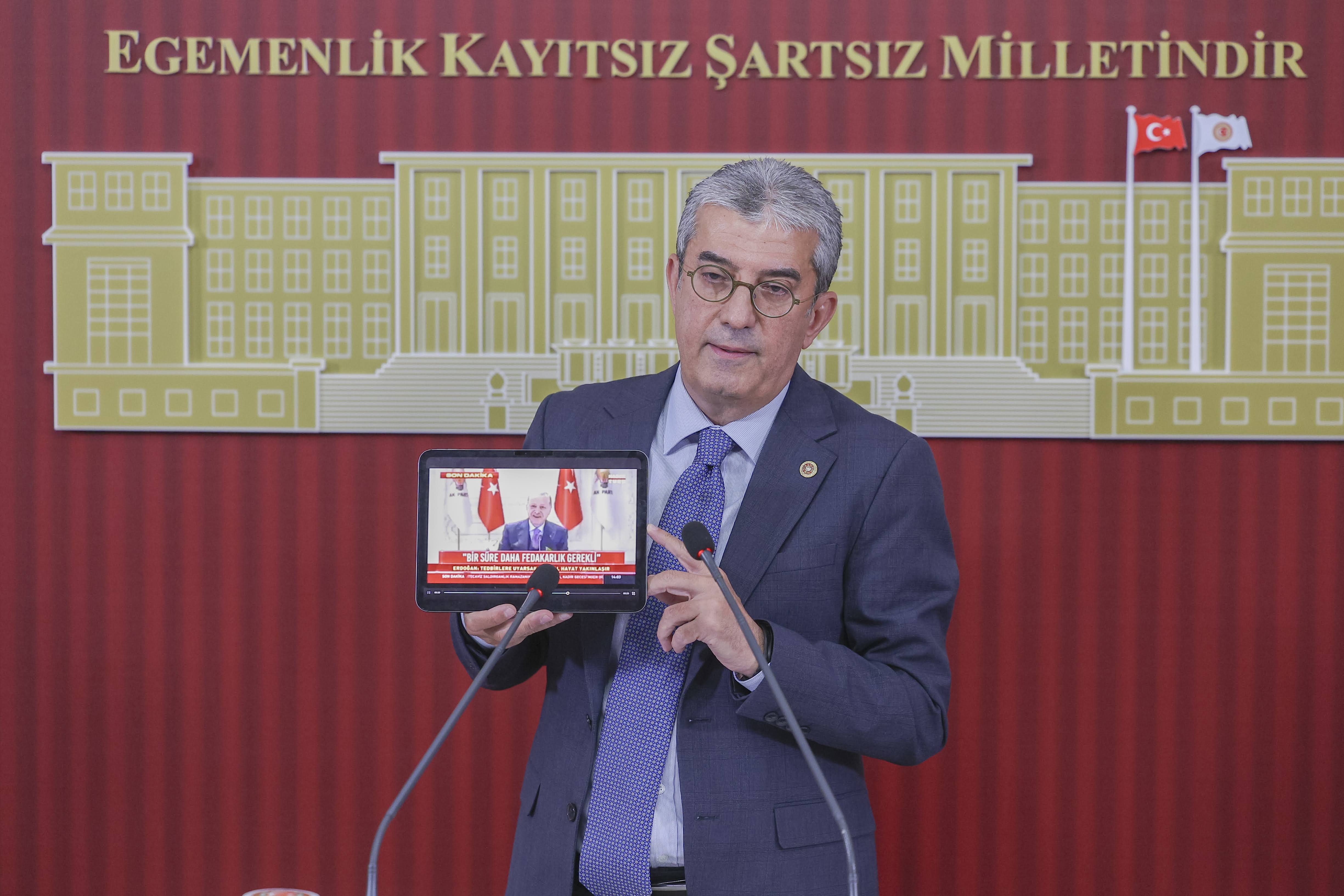 Görseli seçmek için tıklayın; sürükleyebilir veya Delete tuşuyla silebilirsiniz. Gökhan Günaydın