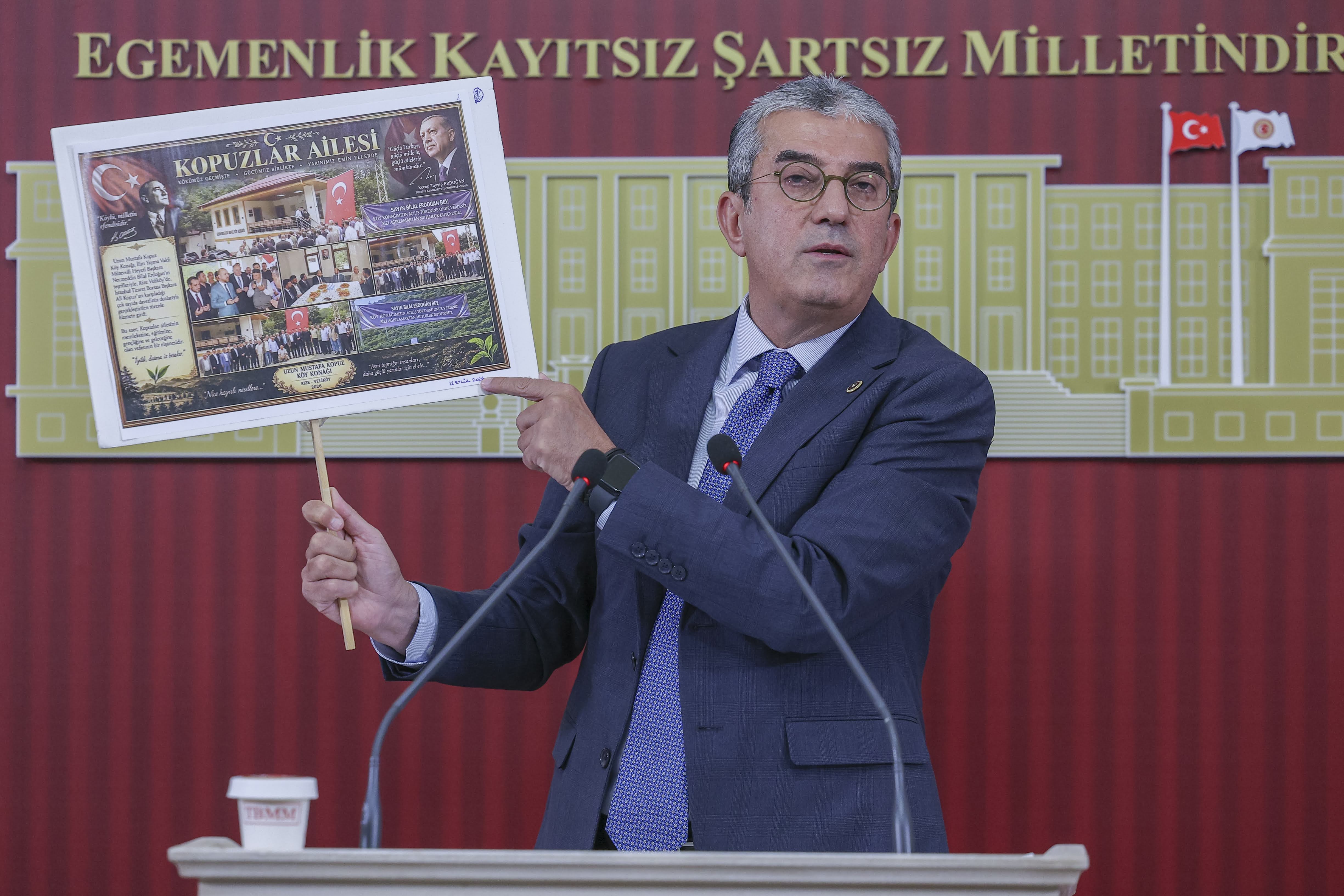 Görseli seçmek için tıklayın; sürükleyebilir veya Delete tuşuyla silebilirsiniz. Gökhan Günaydın