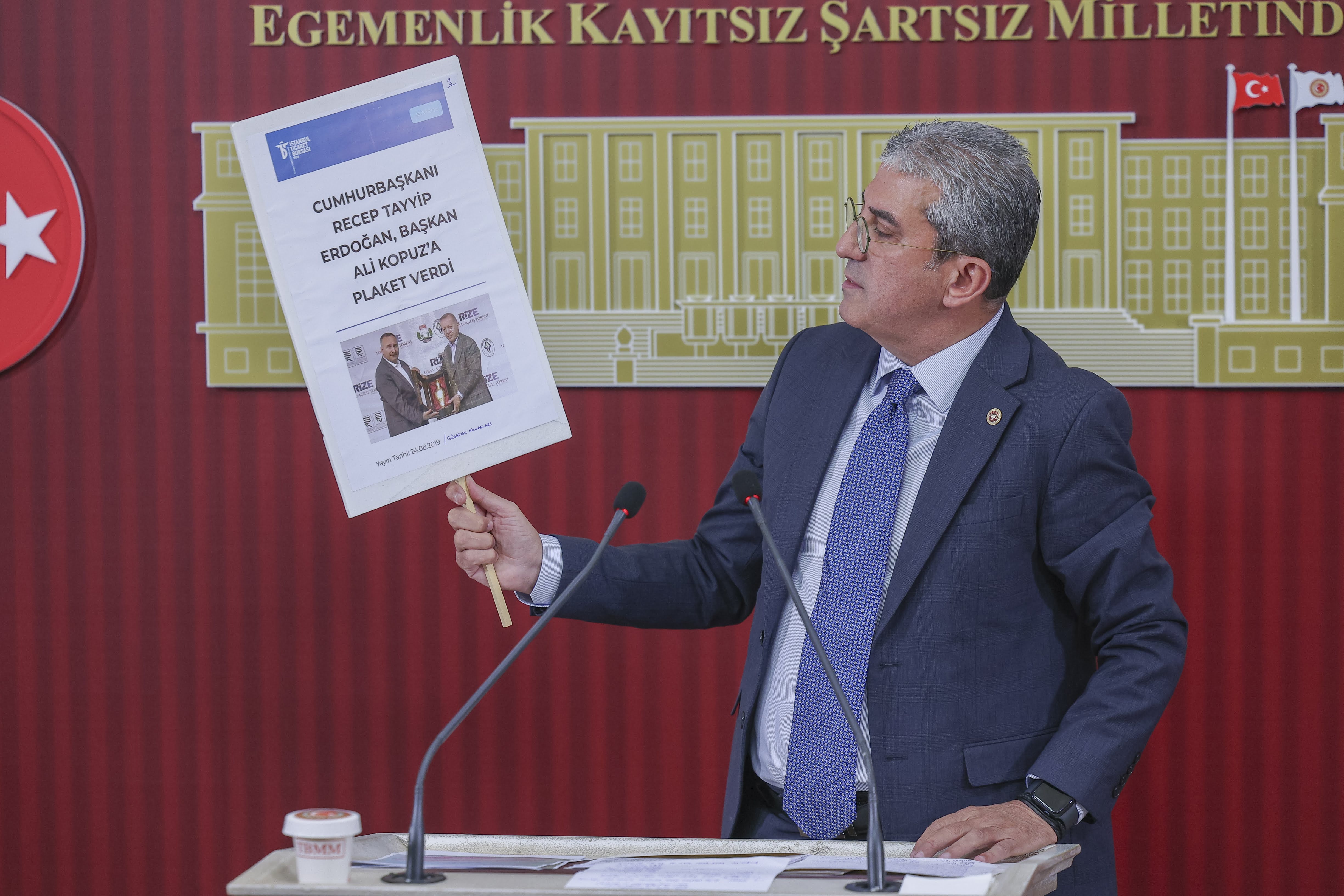 Görseli seçmek için tıklayın; sürükleyebilir veya Delete tuşuyla silebilirsiniz. Gökhan Günaydın