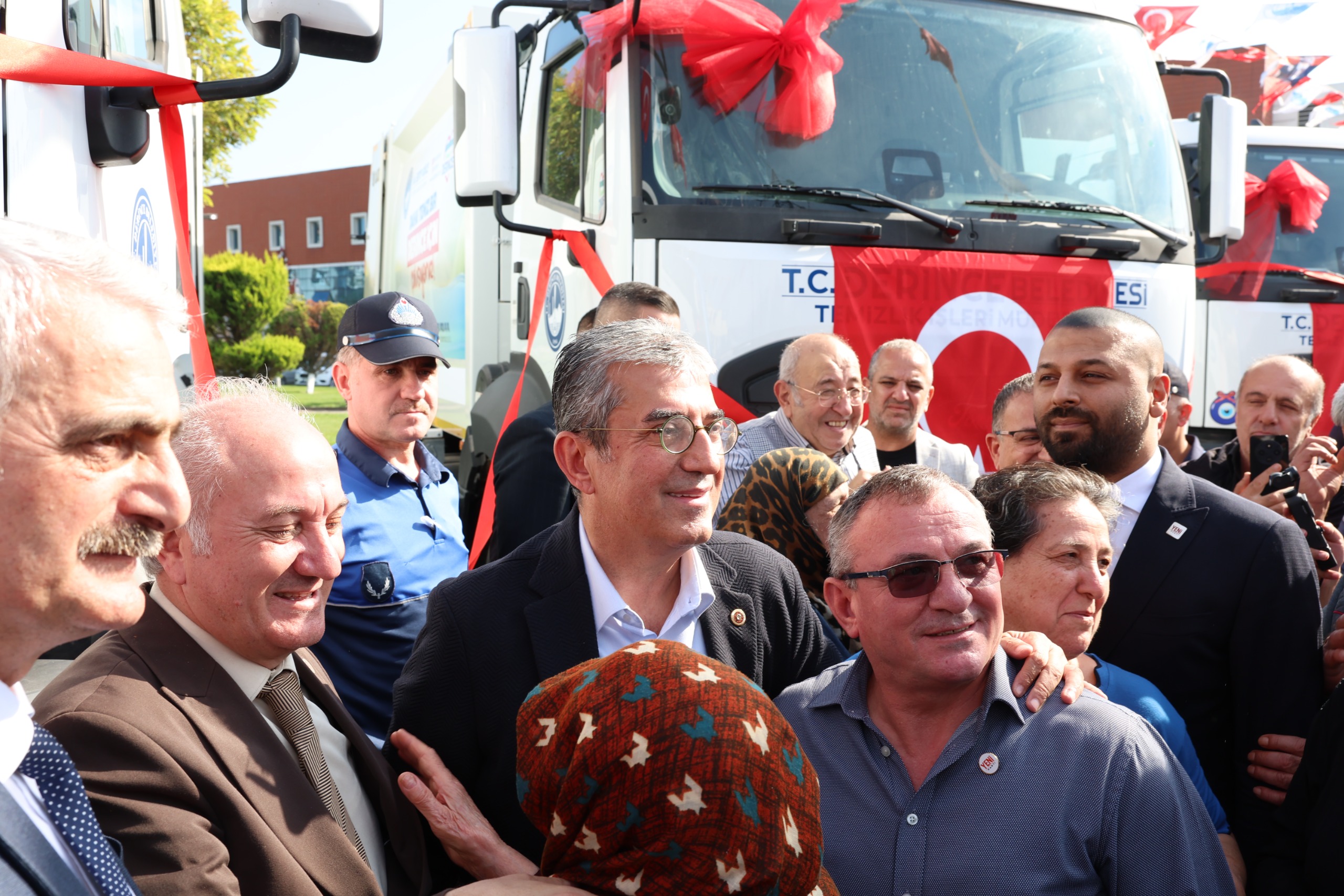 Görseli seçmek için tıklayın; sürükleyebilir veya Delete tuşuyla silebilirsiniz. Gökhan Günaydın